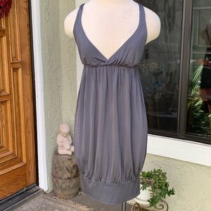 GRAB DENIM Dress. V-neck. Rayon. Tapered @ hem.